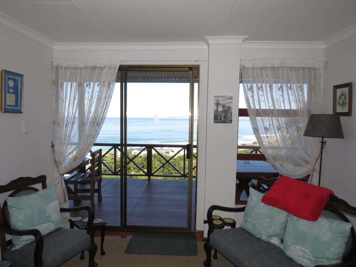 At Whale-Phin Guest House Reebok Exterior photo