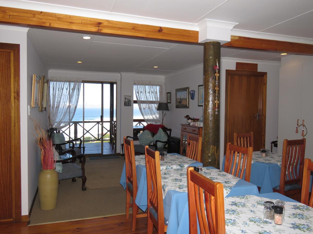At Whale-Phin Guest House Reebok Exterior photo