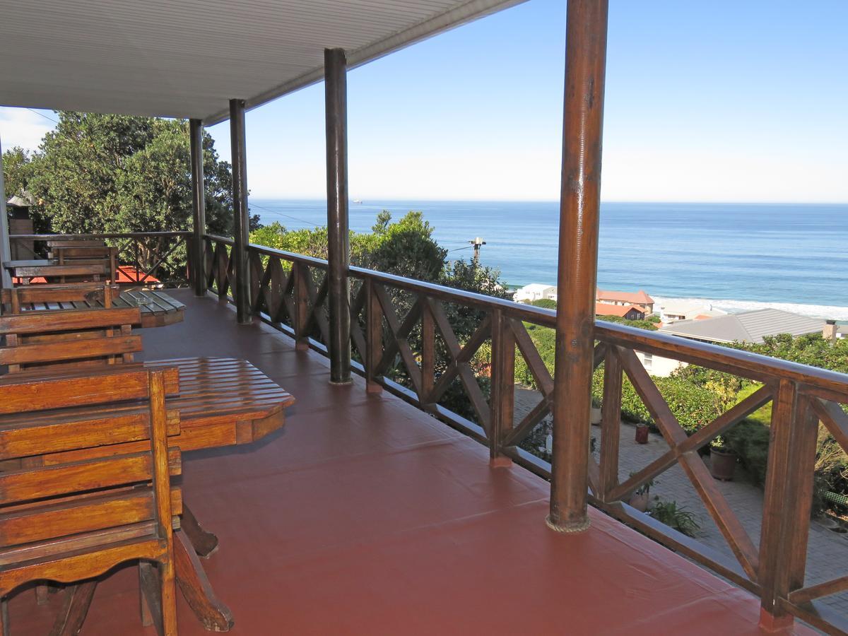 At Whale-Phin Guest House Reebok Exterior photo
